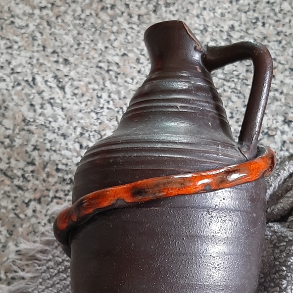 Chipped Mid-Century Italian Pottery Jug Lava Red Glaze Reeding Raymor Period - Picture 7 of 13